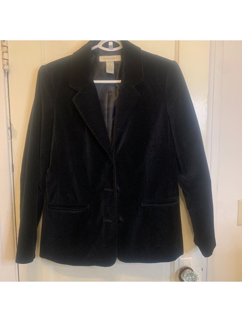 Appleseed Women Velvet Blazer Black Sz 6 Great Condition.